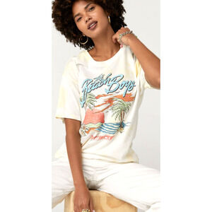 Daydreamer The Beach Boys in Concert Boyfriend Tee in Yellow Fizz Tie Dye Color